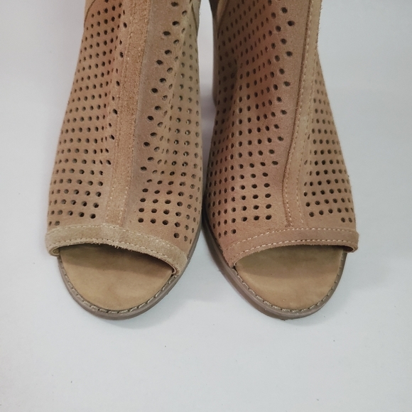 Lucky Brand Larisa Booties Women's 8W Tan Neutral Peep-Toe Leather Block Heel - Picture 8 of 14